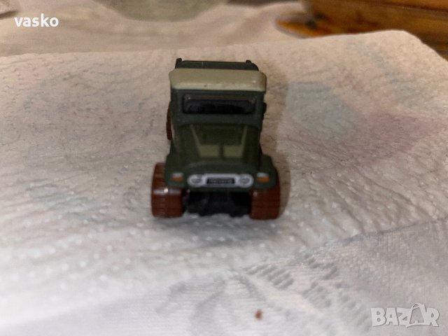 Hot wheels -Toyota Land Cruiser, снимка 2 - Колекции - 42144997