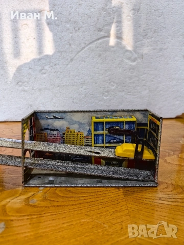 стара ламаринена играчка "гараж" , снимка 7 - Антикварни и старинни предмети - 53784973