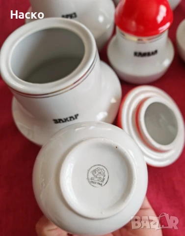 Порцеланови буркани за подправки, снимка 8 - Кутии за храна - 50902111
