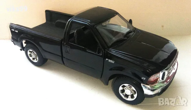 Ford F-350 Super Duty Pickup 1999 Maisto - Мащаб 1:27, снимка 5 - Колекции - 55845833
