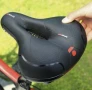 Удобна мека вело седалка за колело със светлоотразител тип стоп, снимка 2