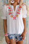 Дамска блуза в бяло с къс ръкав и бродерия с флорален мотив, 100% памук, снимка 1 - Тениски - 44741107