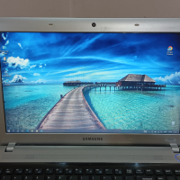 Лаптоп i3  Samsung RV520 , снимка 3 - Лаптопи за дома - 44648029