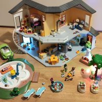 Playmobil къща + допълнителни комплекти, снимка 1 - Образователни игри - 41704639