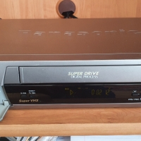 Видео рекордер Panasonic NV-HS850 SuperVHS HI-FI stereo, снимка 4 - Плейъри, домашно кино, прожектори - 36092338
