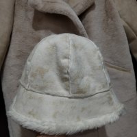 Ново  пухкаво палто в комплект с шапка , снимка 3 - Палта, манта - 38720916