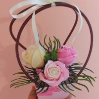 🌸Ново🌸Бюджетни кошнички със три сапунени рози за любимата учителка✍🏻💐, снимка 3 - Подаръци за жени - 41933335