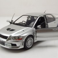 Mitsubishi Lancer Evo VII RHD 2001 - мащаб 1:24 на Whitebox моделът е нов в кутия, снимка 4 - Колекции - 44491174