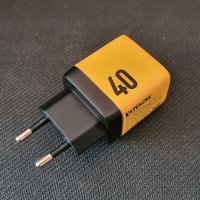 WEKOME GaN 40W зарядно с два USB TYPE-C порта, снимка 1 - Оригинални зарядни - 41961506