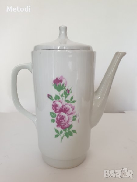 Стар порцеланов чаиник в добро запазено състояние., снимка 1