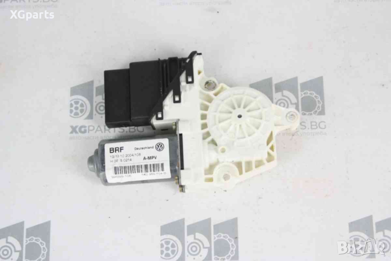 Машинка ел. стъкло задна дясна за Volkswagen Touran I (2003-2010) 1K0959704B, снимка 1