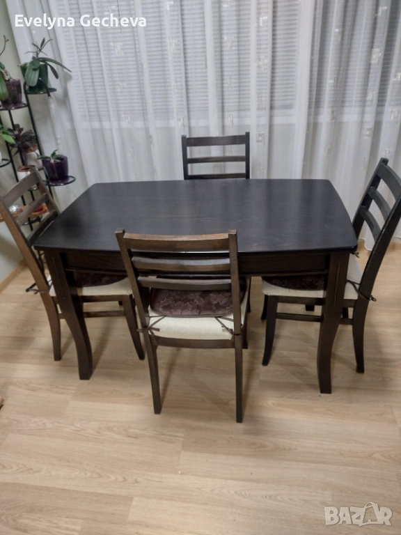 Трапезна маса с 4 стола, снимка 1