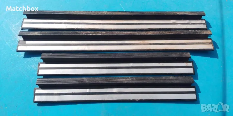 Интериорни пластмаси за праговете на Мерцедес 124, снимка 1