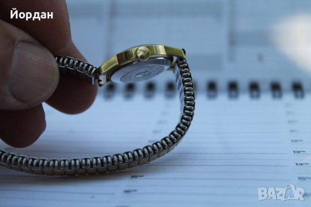 Швейцарски дамски часовник ''Roamer'' /Anfibio/ позлатен, снимка 3 - Дамски - 41435531