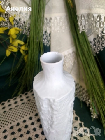 Ваза бисквитен порцелан , снимка 2 - Вази - 53051045