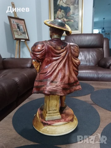 Порцеланова статуетка Хенри 8 made in Italy capodimonte, снимка 5 - Статуетки - 50835480