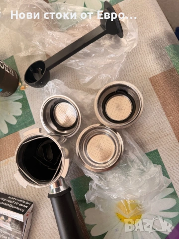 Леки следи от употреба!   ОПИСАНИЕDeLonghi EC 685.R Елегантен кафе машина от De'Longhi Тази кафемаши, снимка 5 - Кафемашини - 53005974