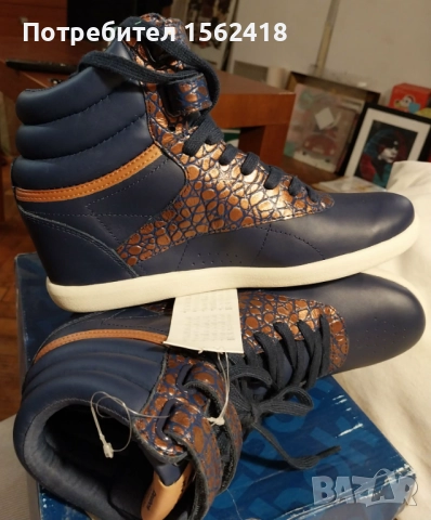 Дамски спортни боти Reebok НОВИ!, снимка 2 - Дамски боти - 52930827
