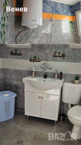 Продавам двустаен апартамент в разширен център на гр Перник , снимка 2 - Етаж от къща - 44311559