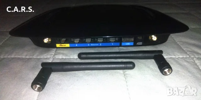 Wi-Fi Рутер Linksys WRT160NL 300 Mbit/s с USB, снимка 4 - Рутери - 55939395