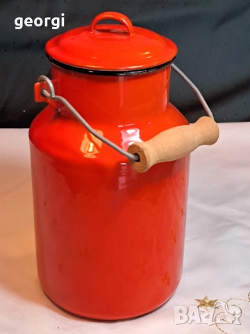 метален емайлиран съд за мляко с капак 2 литра 29/3