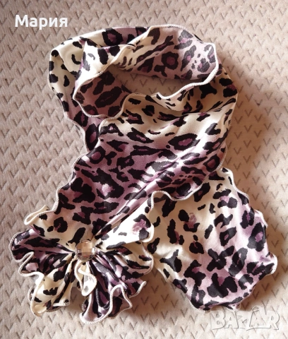 Дамски шал с принт и цвете