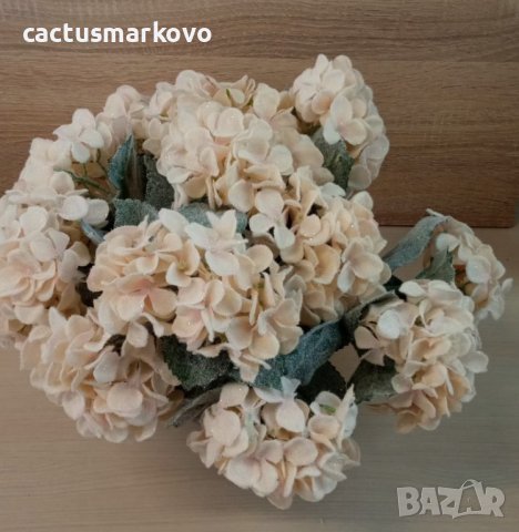 Изкуствени цветя за декорация - ТОП цени онлайн — Bazar.bg