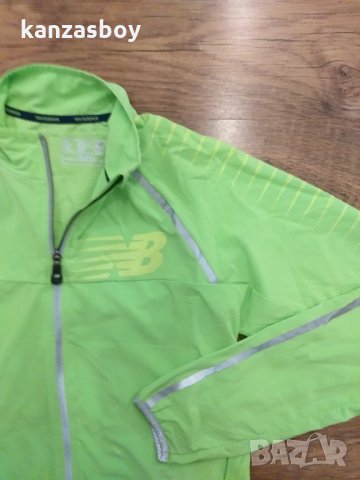 new balance - страхотно ръннинг горнище, снимка 4 - Спортни дрехи, екипи - 35995171