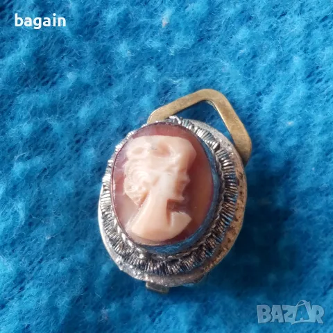 Гривна от обеци с камеи., снимка 3 - Гривни - 55938047