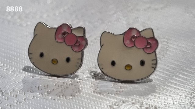 Автентични сребърни обеци Hello Kitty с емайлирани лица, снимка 3 - Обеци - 44230716