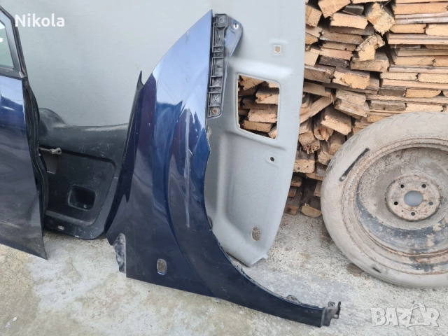 Предна дясна врата и десен калник за Toyota corolla verso, снимка 2 - Части - 52416673