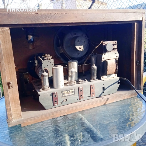 Лампово радио Христо Ботев, снимка 3 - Антикварни и старинни предмети - 53870787