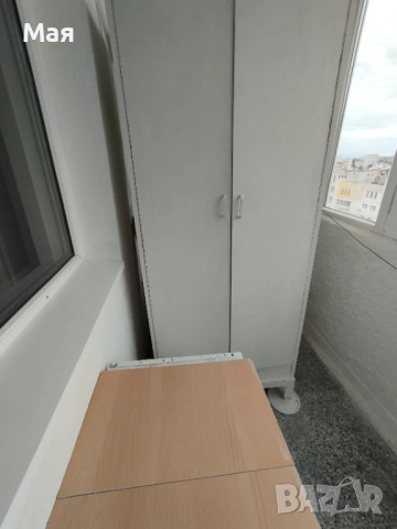 Гардероб  размери  80/44/184 подходящ и за шкаф за балкон