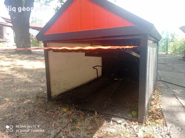 гараж за косачка робот