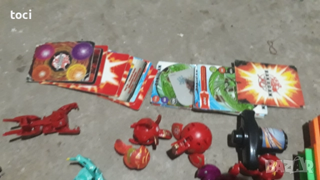 Лот детски играчки комплект пумпали Бейблейд Бакуган топчета и карти, снимка 12 - Колекции - 52138400