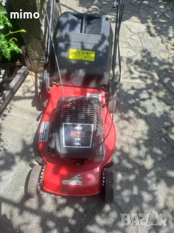 Продавам моторна косачка за трева със самоход., снимка 2 - Градинска техника - 51148407