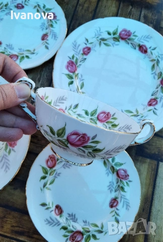 Комплект за чай от английски фин костен порцелан Paragon