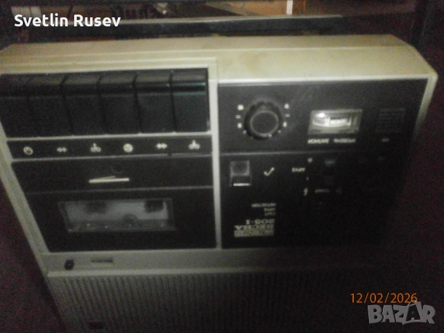 касетофон, снимка 2 - Антикварни и старинни предмети - 53451760