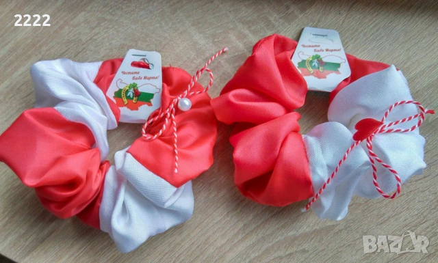 Скръчни мартеница бяло и червено, снимка 2 - Подаръци за жени - 53486682