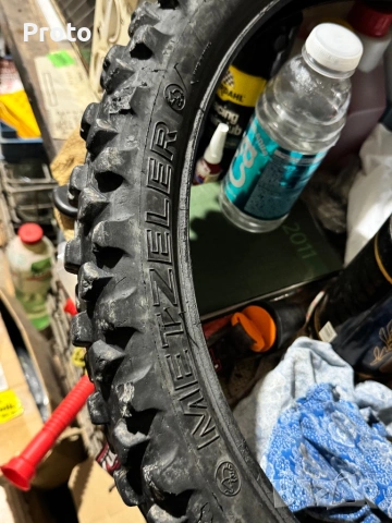 Предна ендуро гума 90-90-21, снимка 3 - Гуми и джанти - 53027765