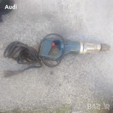 Бормашина Елпром Ловеч 420W 2A. 1650 об.мин едноскоростна бормашина, снимка 4 - Бормашини - 55962317