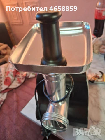 Продавам месомелачка “Rohnson”