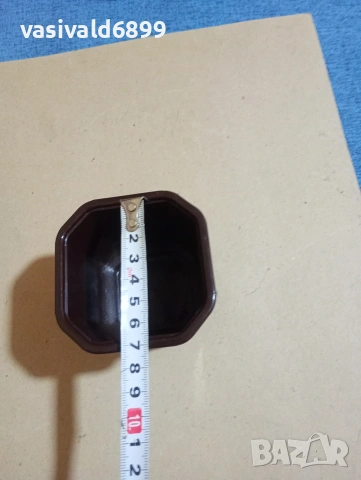 Малка пластмасова саксийка с подложка , снимка 5 - Други стоки за дома - 53451045