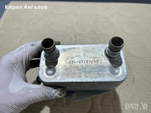 Охладителя на маслената конзола за BMW E46 320D (136 к.с.), снимка 2 - Части - 47621805