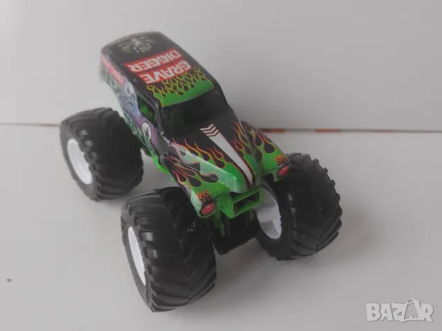 Оригинален Джип Monster Jam - Grave Digger , снимка 2 - Коли, камиони, мотори, писти - 48246873