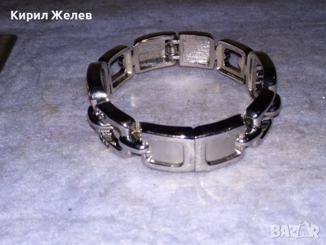 СРЕБРИСТА АЖУРНА МОДНА - АРТ ГРИВНА с БЛЕСТЯЩИ ФАСЕТИРАНИ КРИСТАЛИ 21262, снимка 5 - Гривни - 41148277