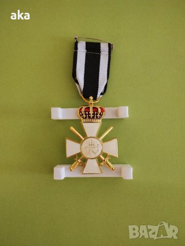 Военен медал Орден на червения орел 3-ти клас с корона и мечове РЕПЛИКА, снимка 15 - Други ценни предмети - 41756824