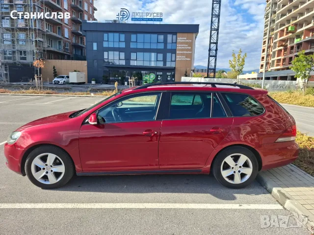 VW Golf 6 комби 1.6 105кс 2011г, снимка 3 - Автомобили и джипове - 56047209