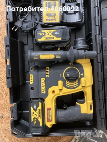 Акумулаторен перфоратор DeWALT - DCH253M2 с две батерии и зарядно у-во
