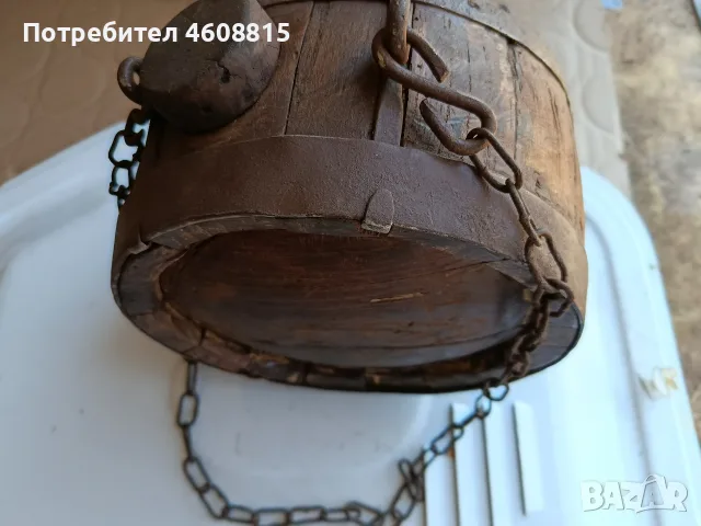 Стар дървен бърдук използван за питейна вода